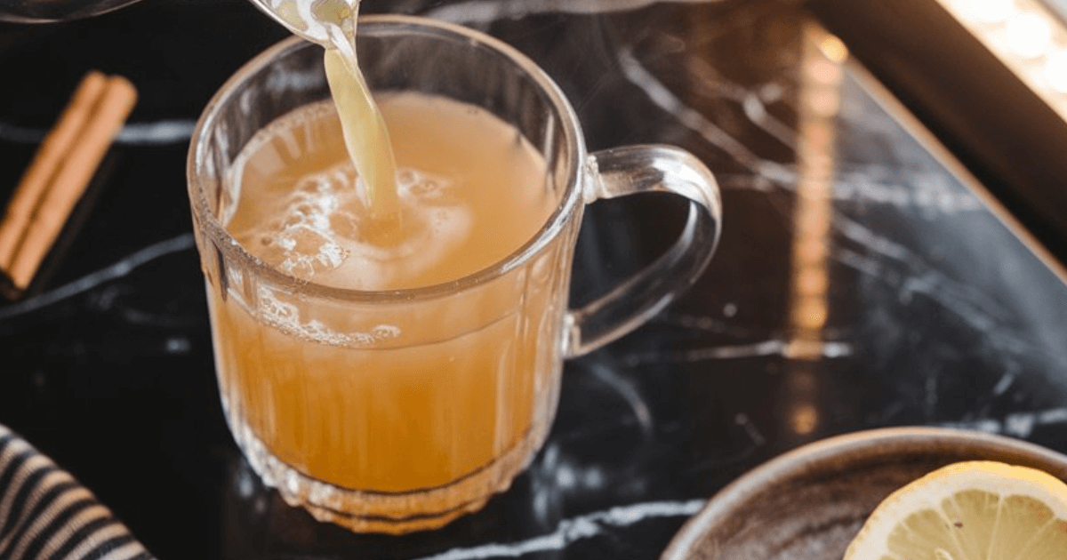 apple cider with cinnamon
