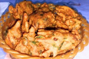 Crispy Aloo Palak Pakora Aloo palak pakora