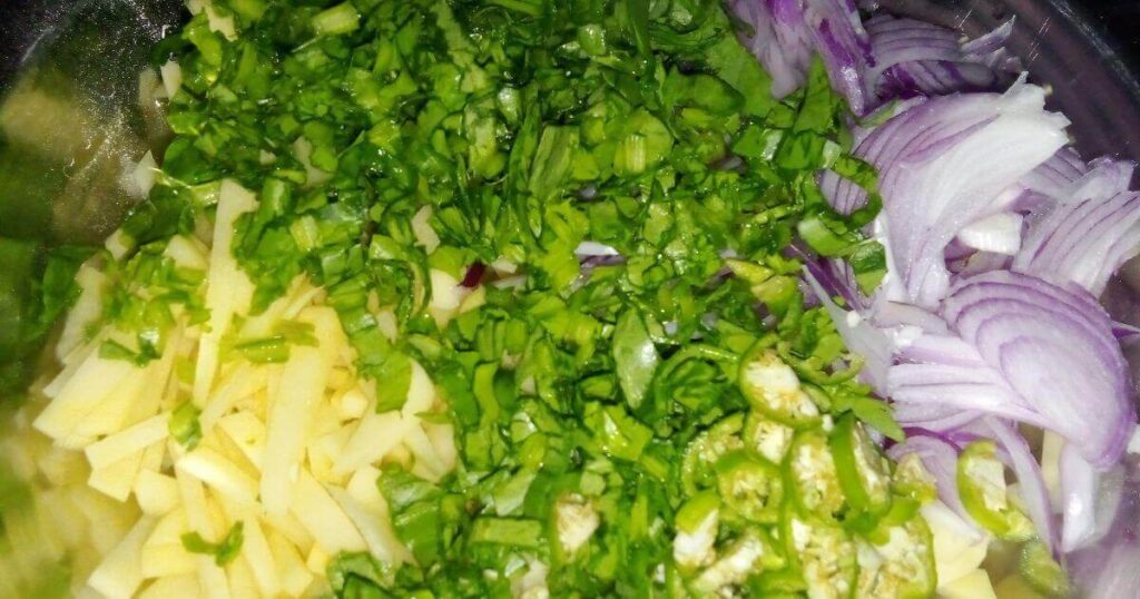 vegetables for palak aloo pakara